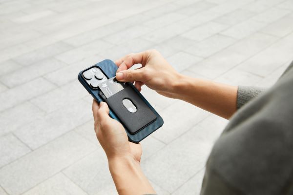Will a magnetic phone holder damage my iphone discount