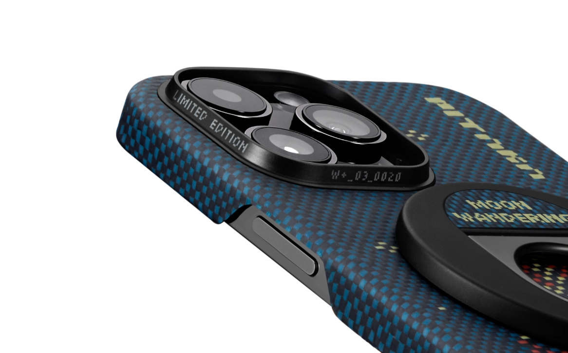 Moon Wandering (Лімітоване видання) для iPhone 14 Pro/Pro Max