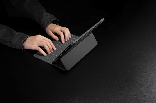 iPad or Laptop for College? 5 Things to Consider