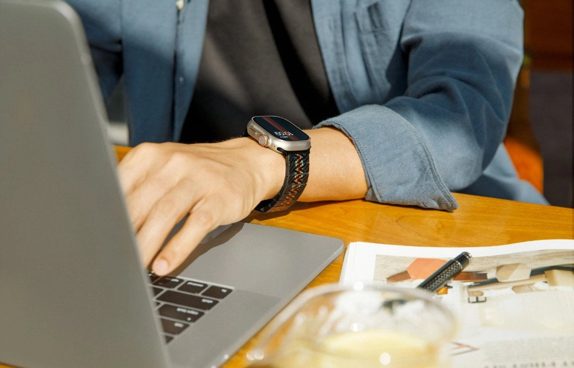 Carbon Fiber Watch Band (Rhapsody) For Apple Watch