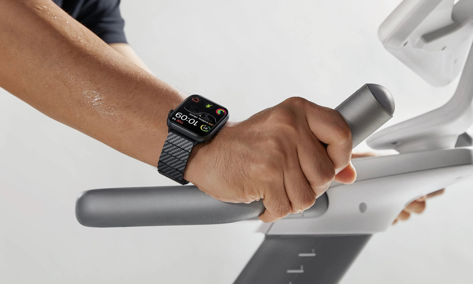 Carbon Fiber Apple Watch Bands: Light & Non-Allergenic | PITAKA