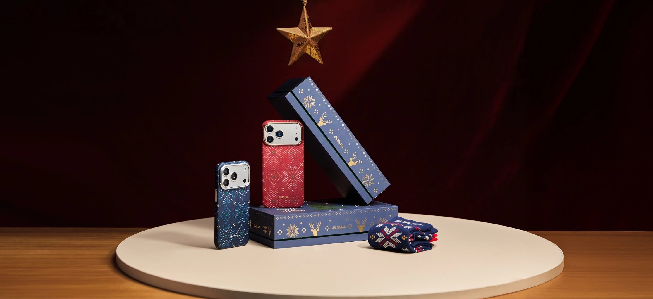 Pitaka รุ่น Threads of Winter (Boxset) - เคส iPhone 17 Pro Max - สี Navy 64 Pitaka รุ่น Threads of Winter (Boxset) - เคส iPhone 17 Pro Max - สี Navy